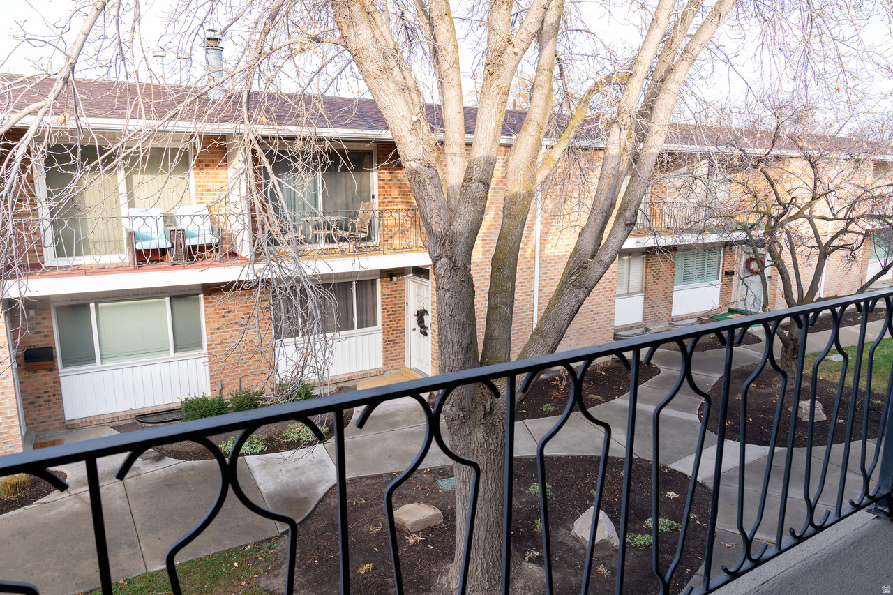 THREE FOUNTAINS - Residential