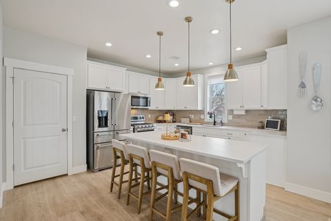 Tiny photo for 10307 S FISH HOOK RD W, South Jordan, UT 84009 (MLS # 2136880)