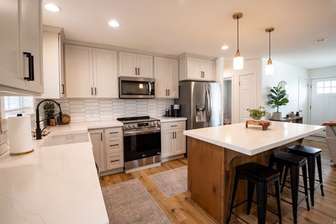 Tiny photo for 846 S 880 W, Payson, UT 84651 (MLS # 2138865)