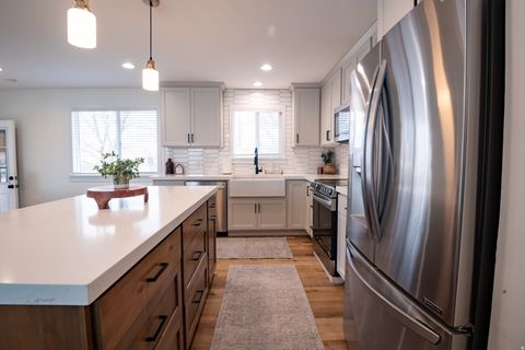 Tiny photo for 846 S 880 W, Payson, UT 84651 (MLS # 2138865)