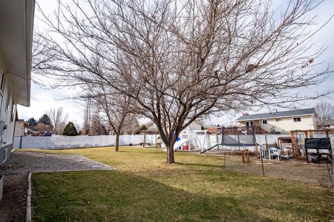 Tiny photo for 846 S 880 W, Payson, UT 84651 (MLS # 2138865)