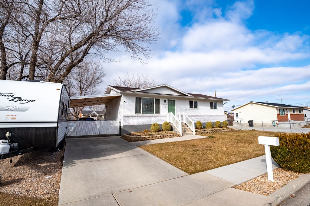 Photo of 846 S 880 W, Payson, UT 84651 (MLS # 2138865)