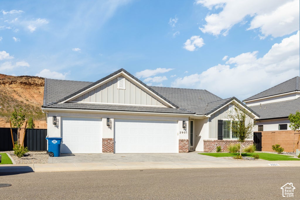 Photo of 2901 E RILL DR, Washington, UT 84780 (MLS # 2189843)