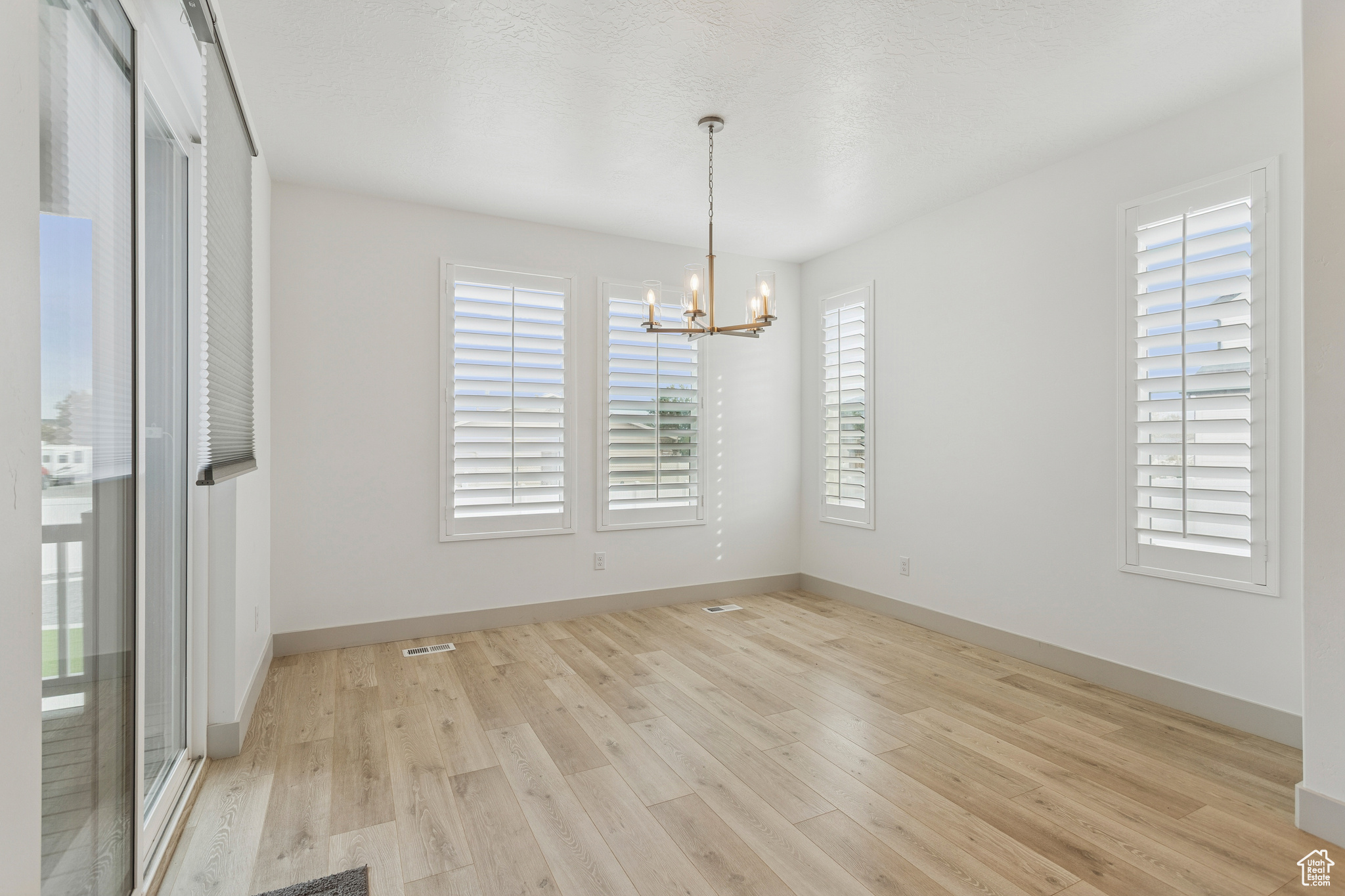 CAMDEN FIELDS - Residential