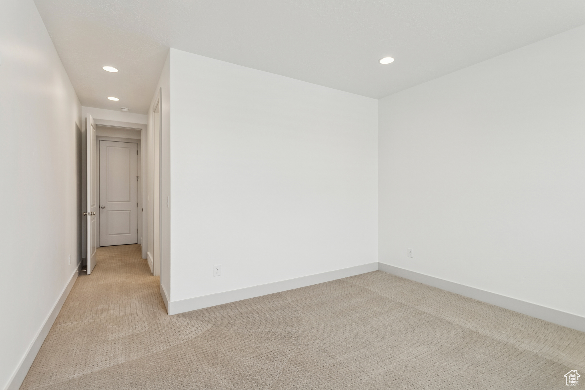 CAMDEN FIELDS - Residential