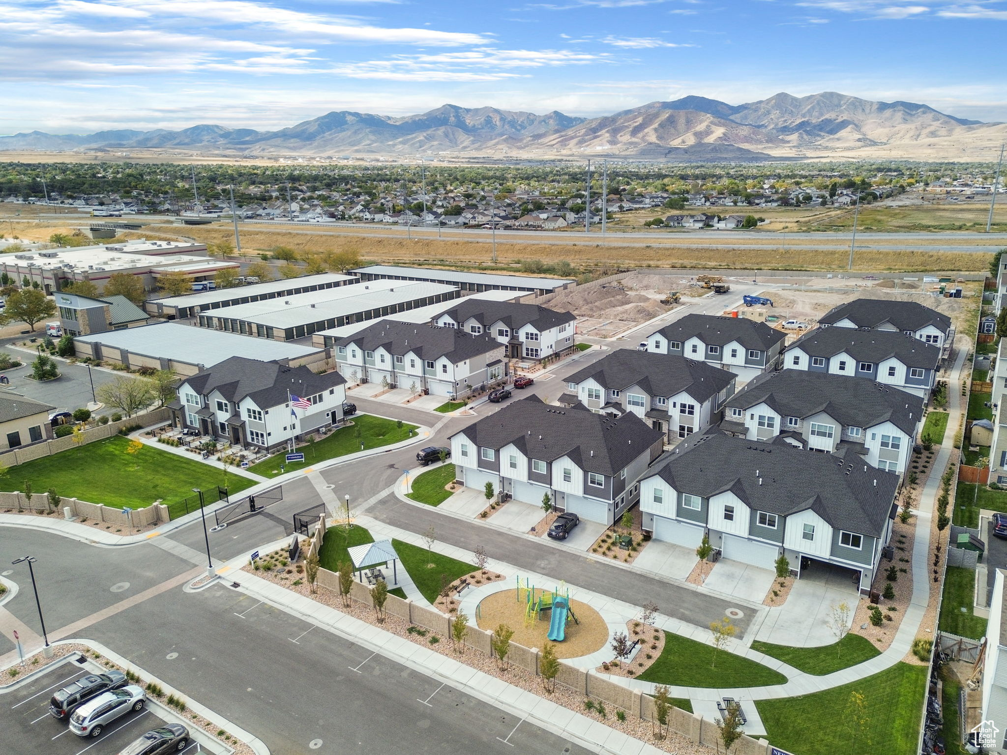 BONNEVILE TOWNHOMES - Residential