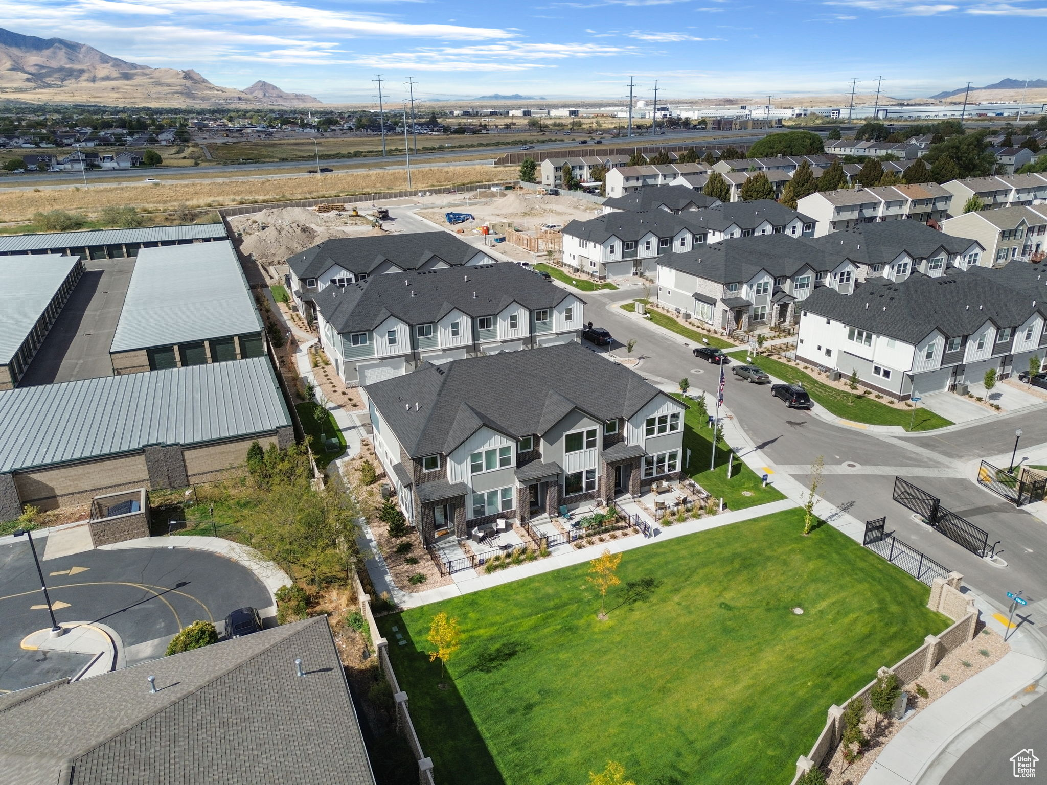 BONNEVILE TOWNHOMES - Residential
