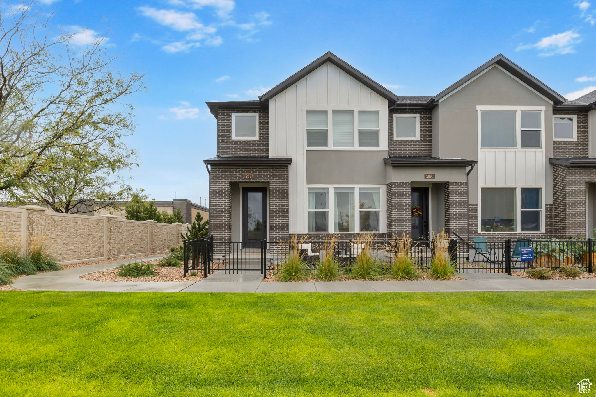 BONNEVILE TOWNHOMES - Residential