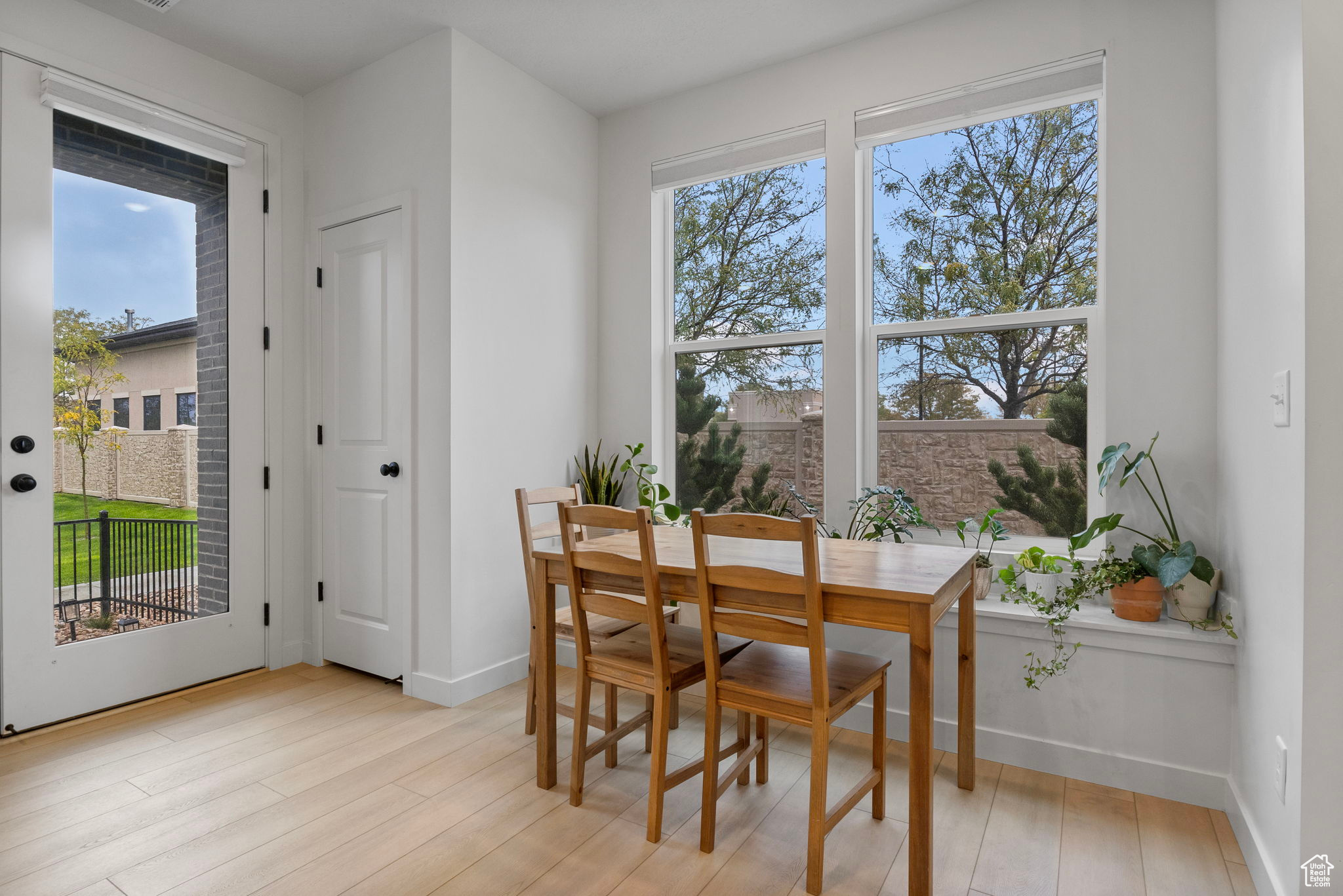 BONNEVILE TOWNHOMES - Residential