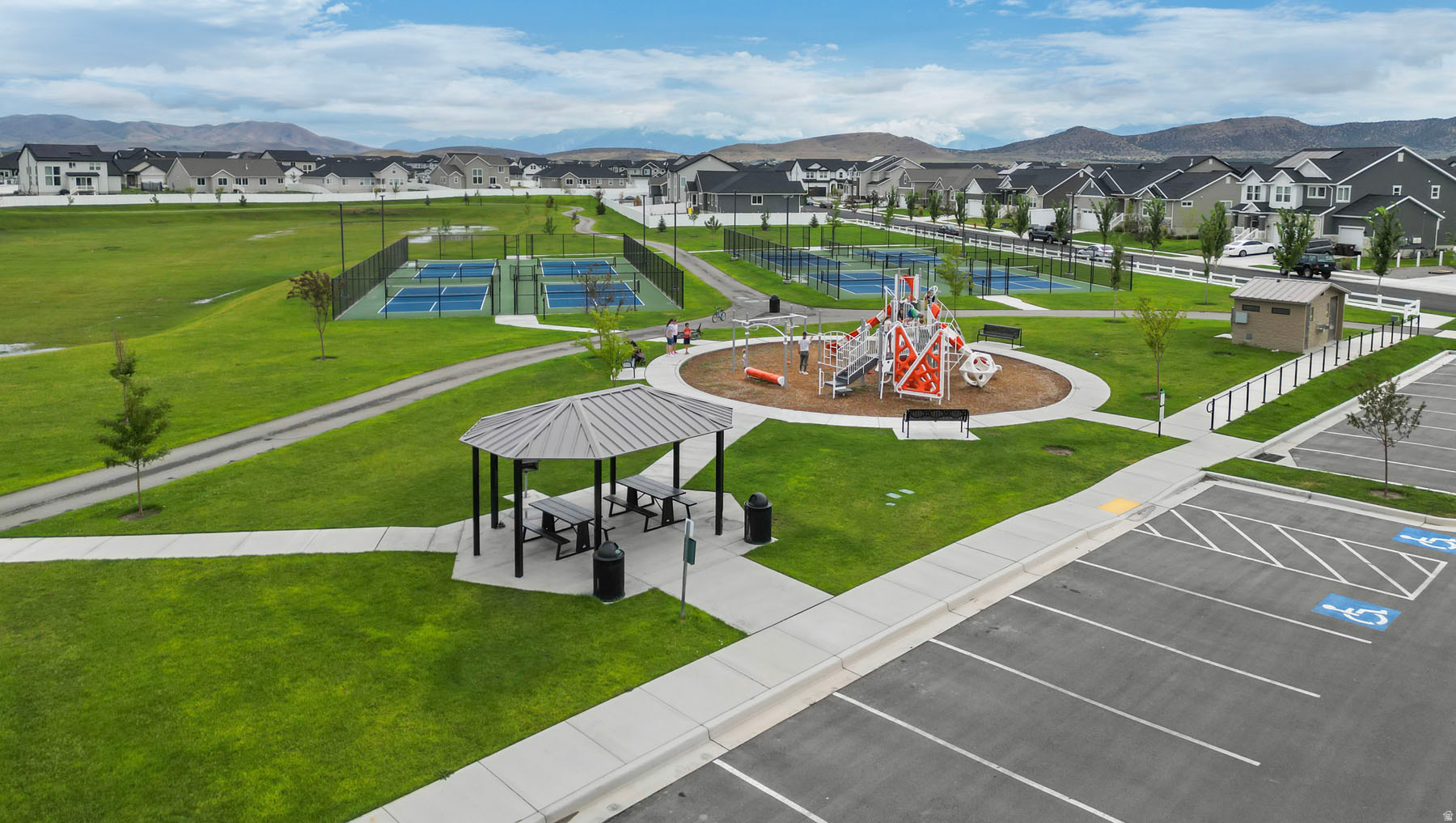 BRYLEE FARMS - Residential