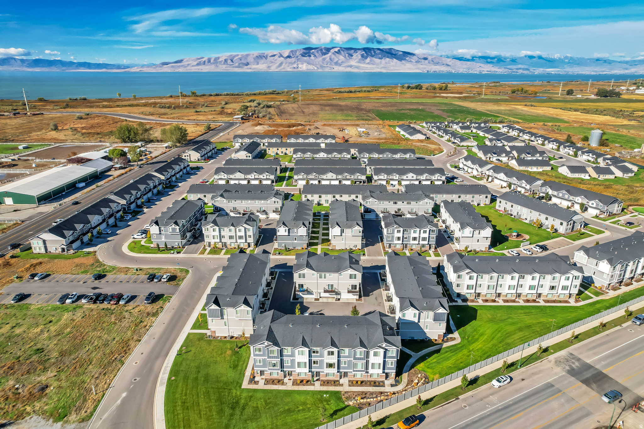 LAKEVIEW - Residential