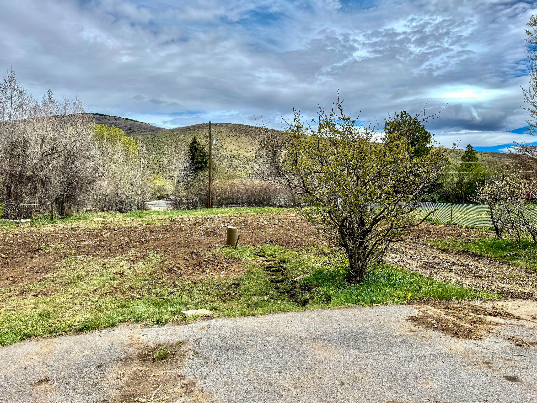KAMAS TOWN - Land