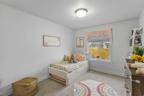 Tiny photo for 324 S 600 W, Centerville, UT 84014 (MLS # 2120433)