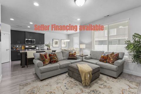 Townhouse For Sale - 324 S 600<br/> Centerville, UT 84014