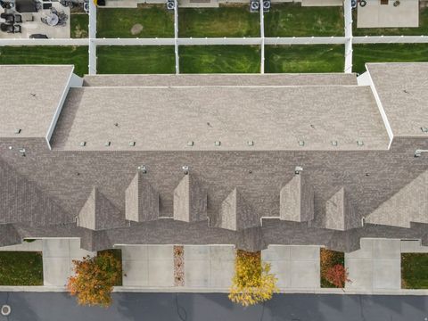 Tiny photo for 324 S 600 W, Centerville, UT 84014 (MLS # 2120433)