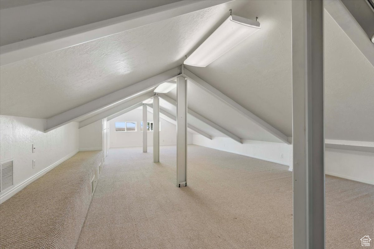 CRESTWOOD - Residential