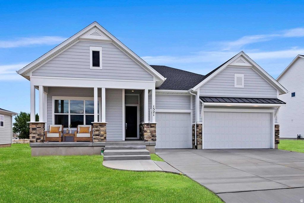 Photo of 1293 S GLAMBERT LN, Saratoga Springs, UT 84045 (MLS # 2140514)