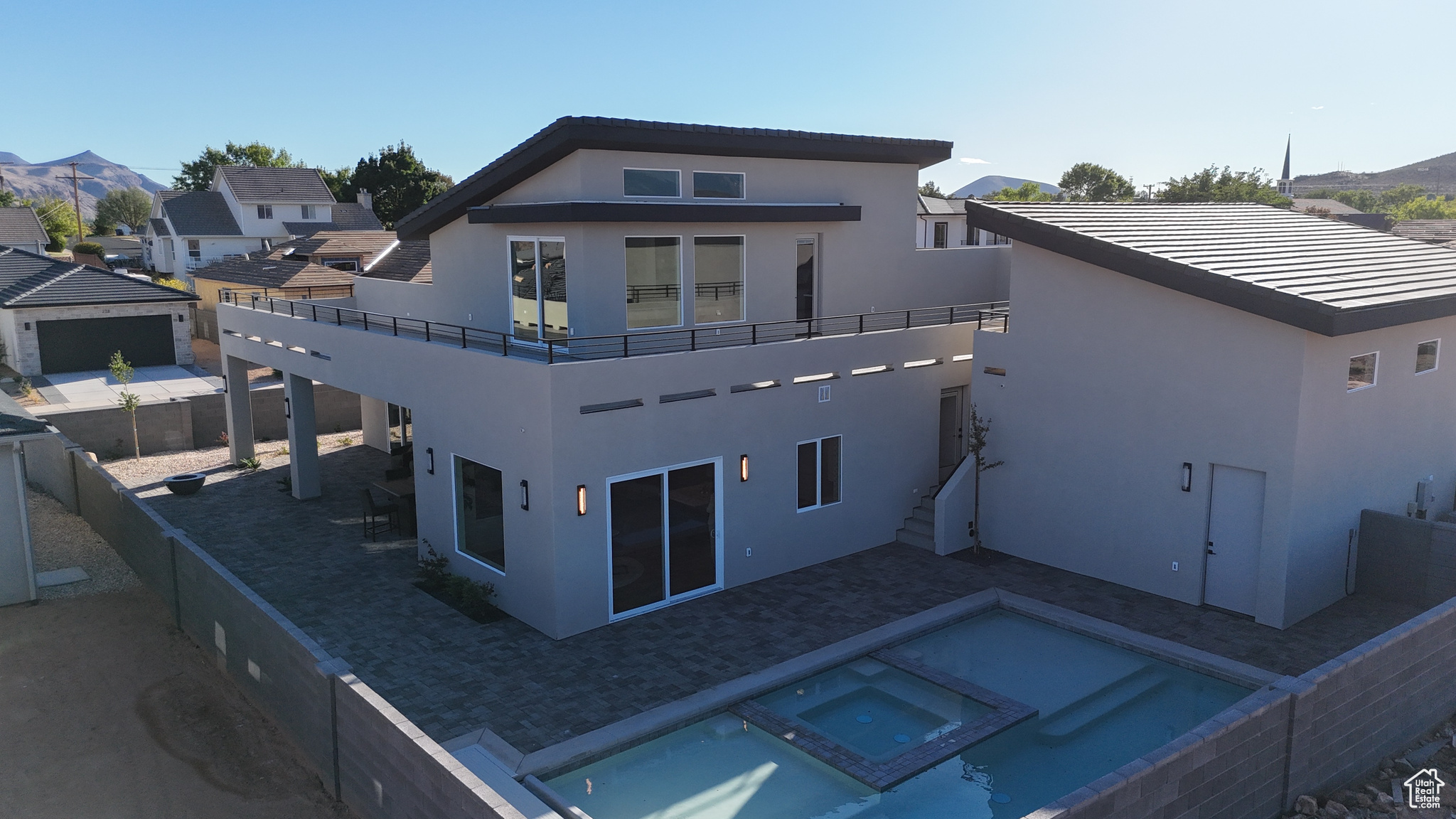 FALCON RIDGE PH 4 - Residential
