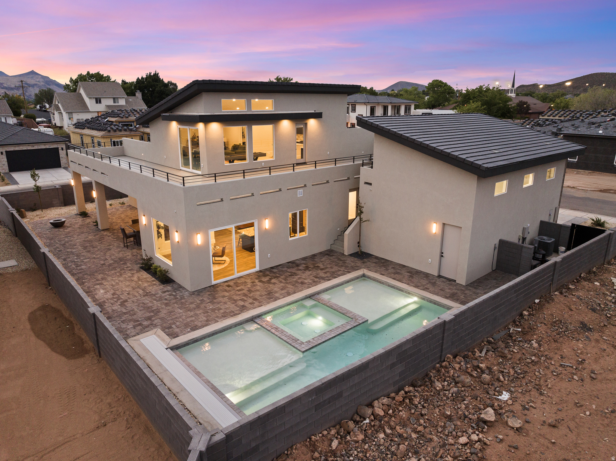 FALCON RIDGE PH 4 - Residential