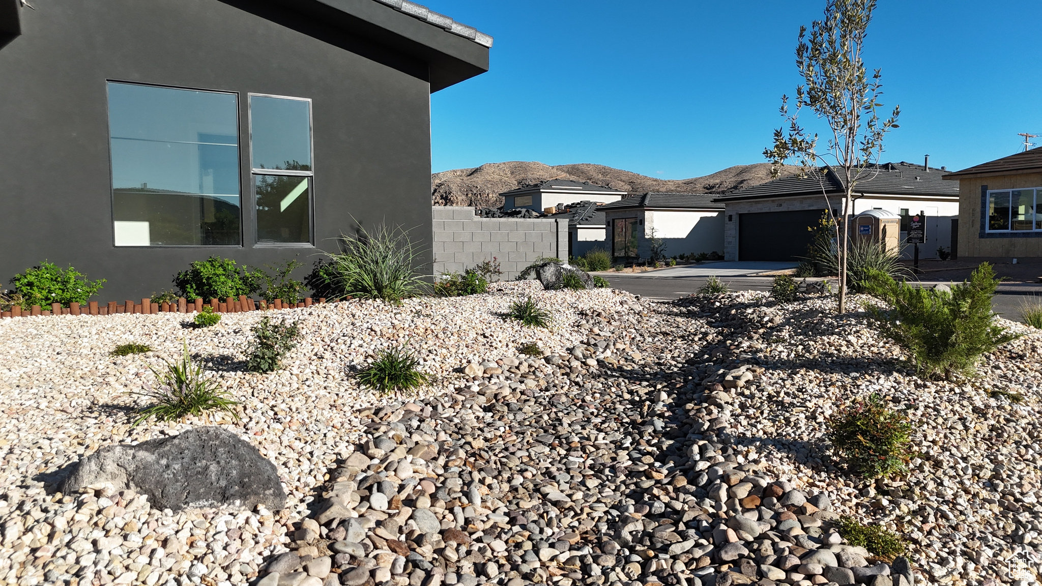 FALCON RIDGE PH 4 - Residential