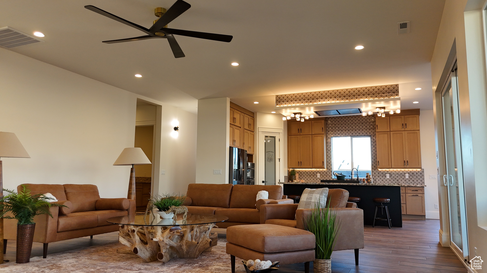 FALCON RIDGE PH 4 - Residential