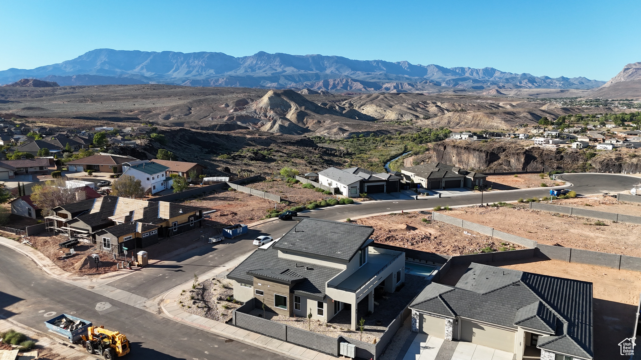 FALCON RIDGE PH 4 - Residential