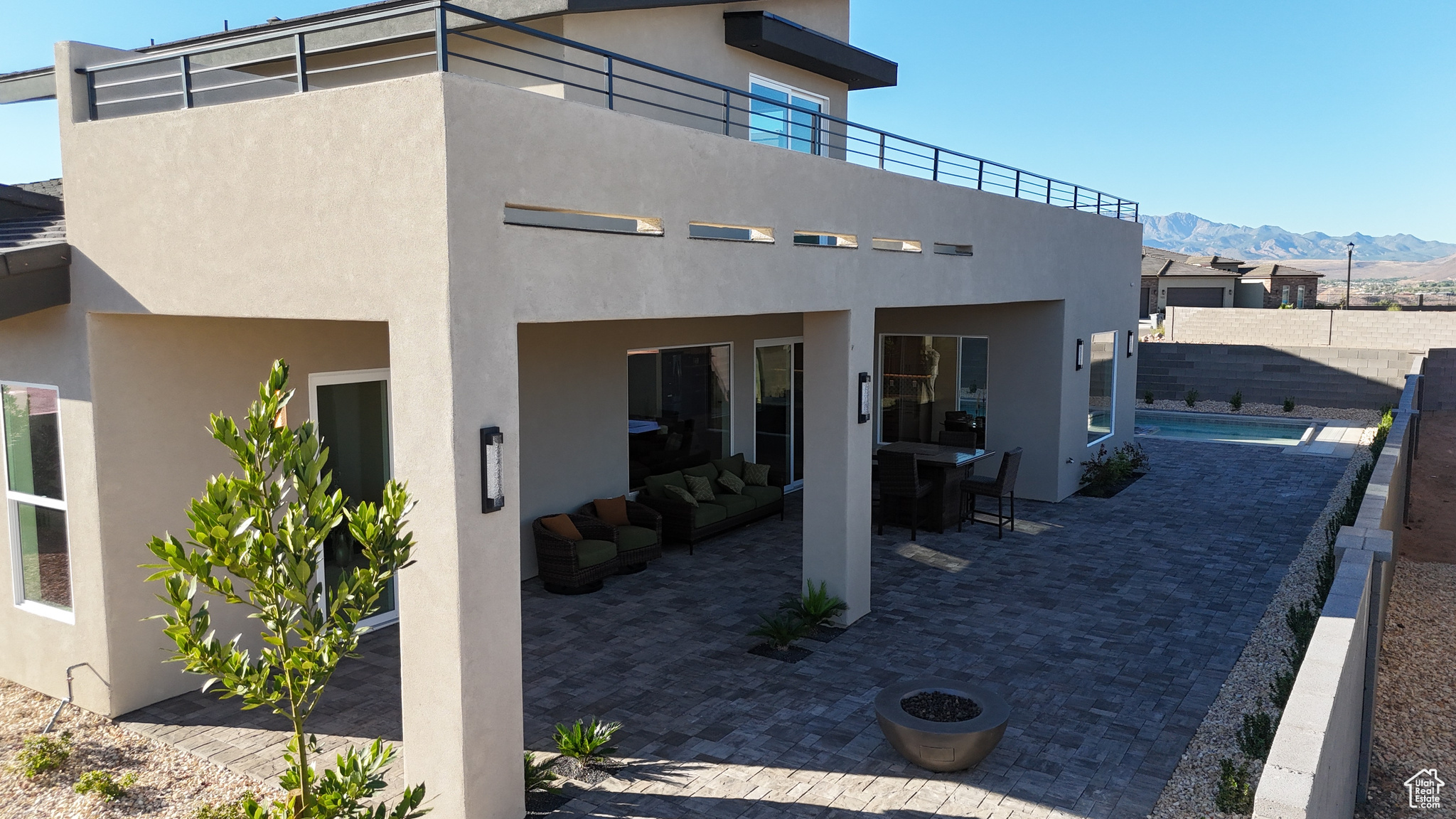 FALCON RIDGE PH 4 - Residential