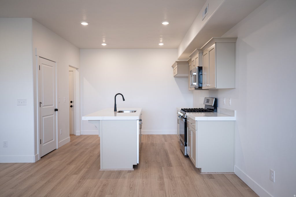 Photo of 1336 W 1290 N LOT #136 St, Salem, UT 84653 (MLS # 2185943)