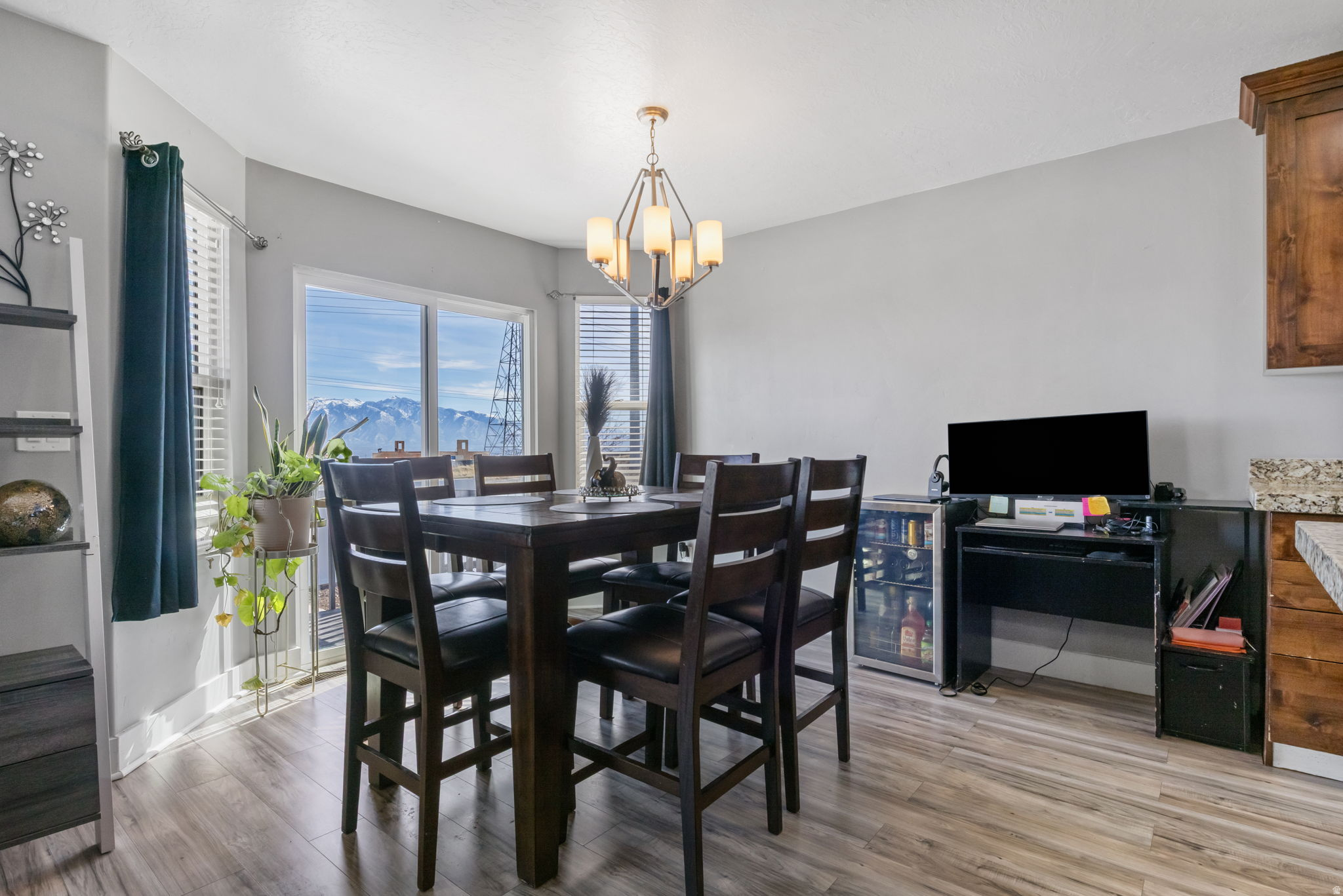 DIAMOND SUMMIT - Residential