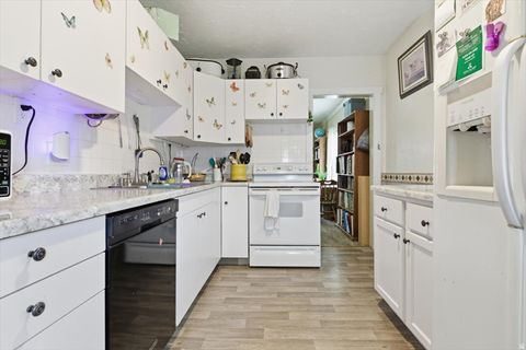 Tiny photo for 265 E 200 N, Providence, UT 84332 (MLS # 2148471)