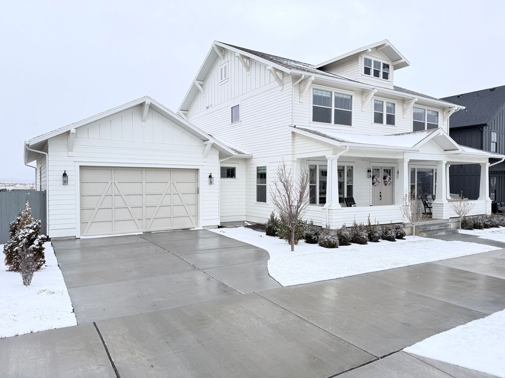 Photo of 552 W FOUNDERS BLVD S, Saratoga Springs, UT 84045 (MLS # 2141411)