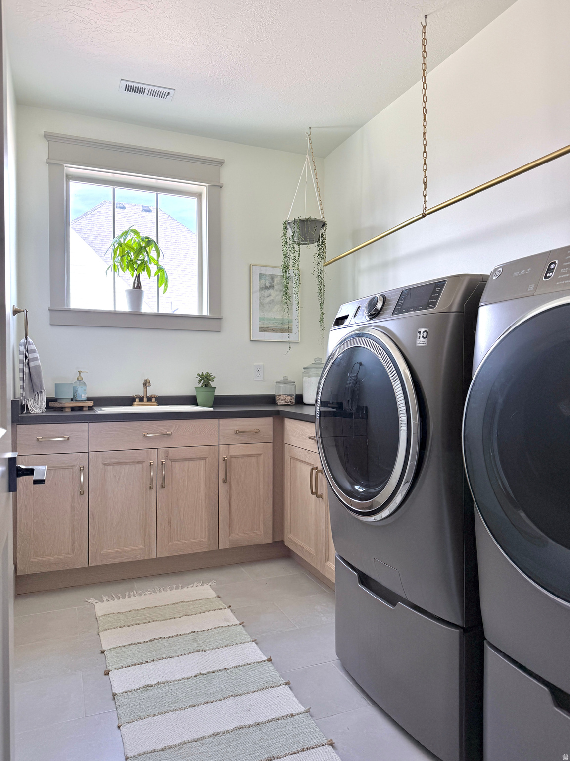 FOUNDERS AT BEACON POINTE - Residential