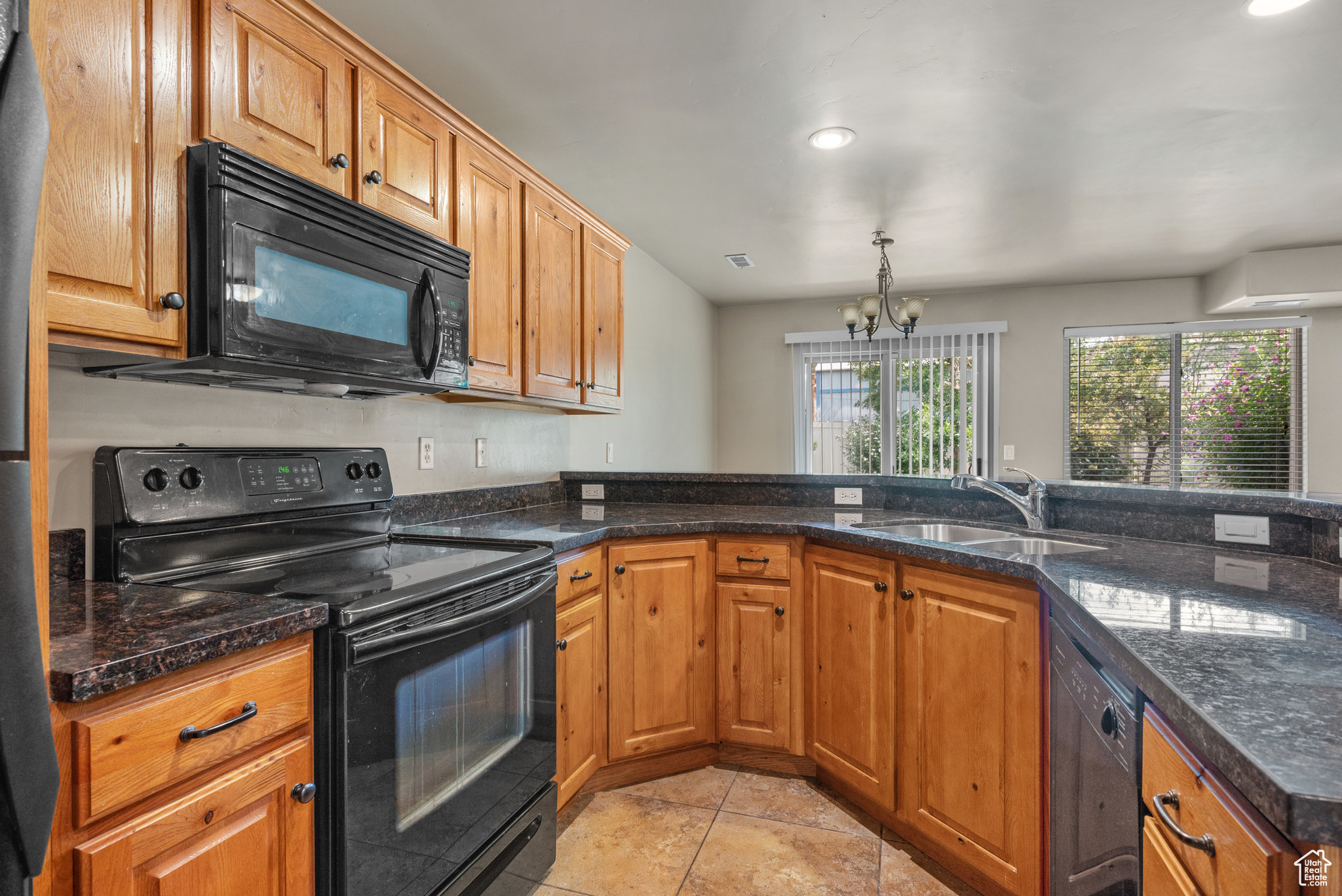 CYPRESS POINT CONDOS - Residential
