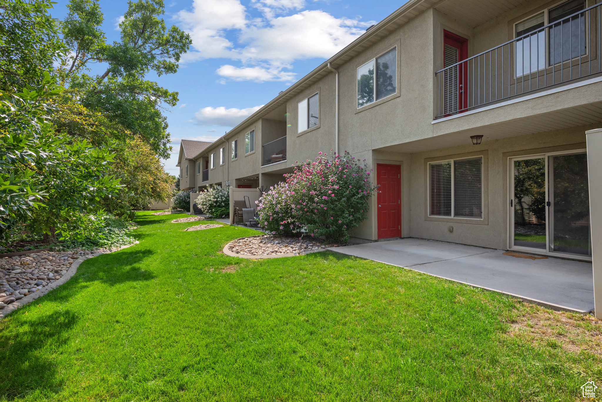 CYPRESS POINT CONDOS - Residential