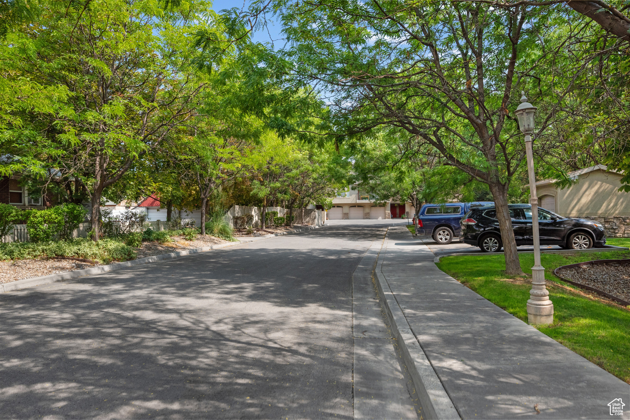 CYPRESS POINT CONDOS - Residential