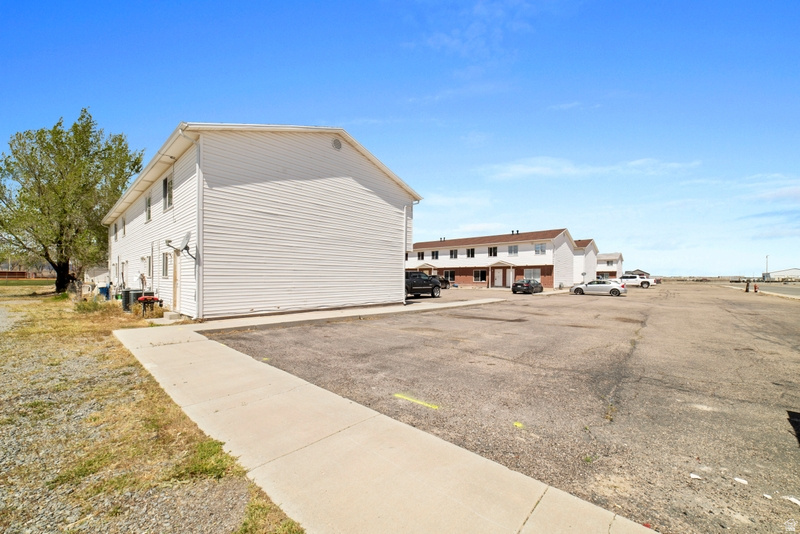 TIPPETTS TOWNHOMES - Residential