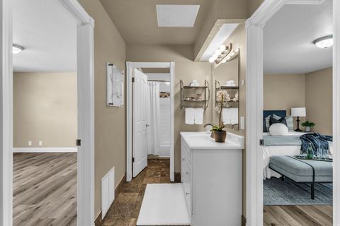Tiny photo for 5993 S SULTAN CIR, Salt Lake City, UT 84107 (MLS # 2151289)