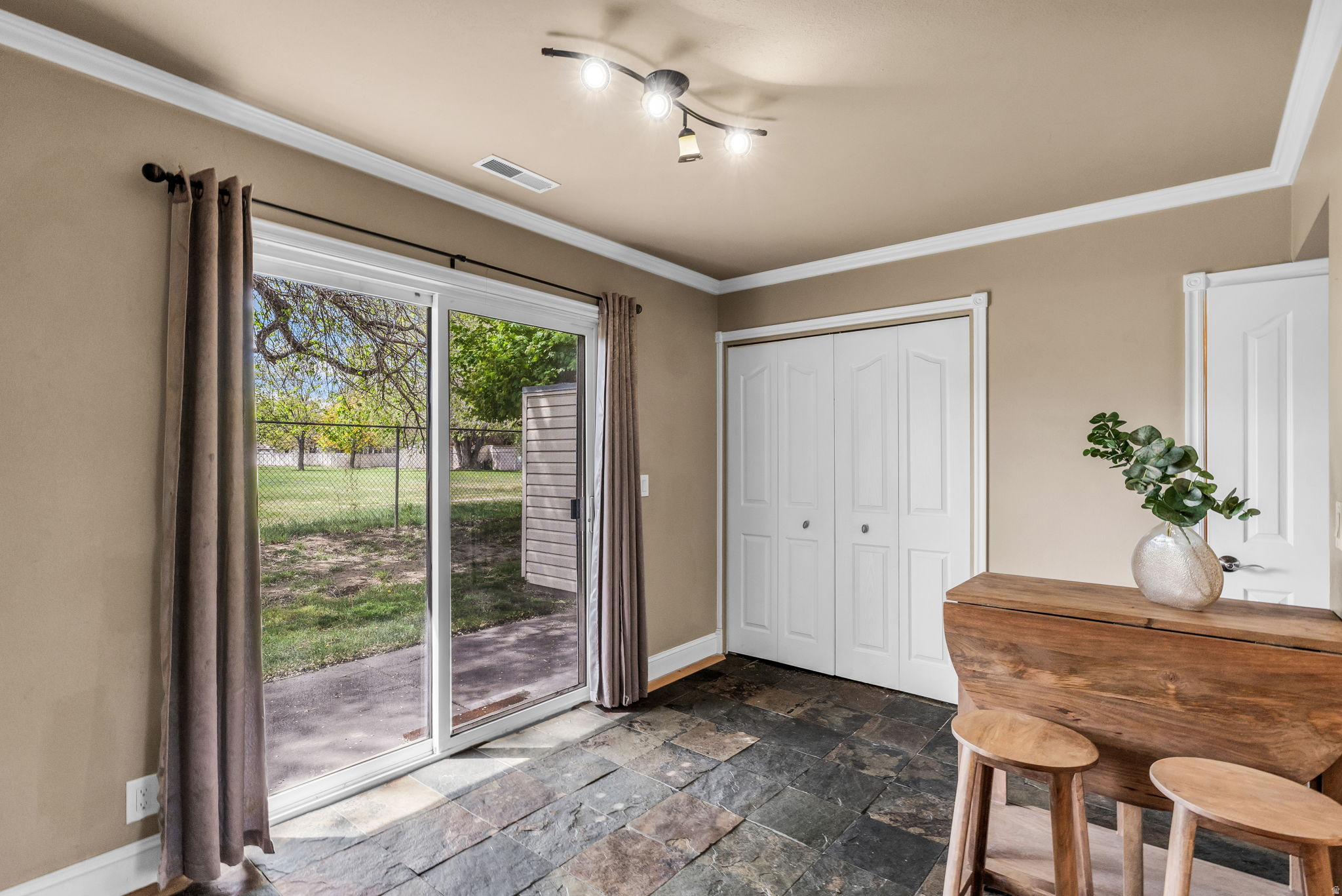 THE SULTAN - Residential