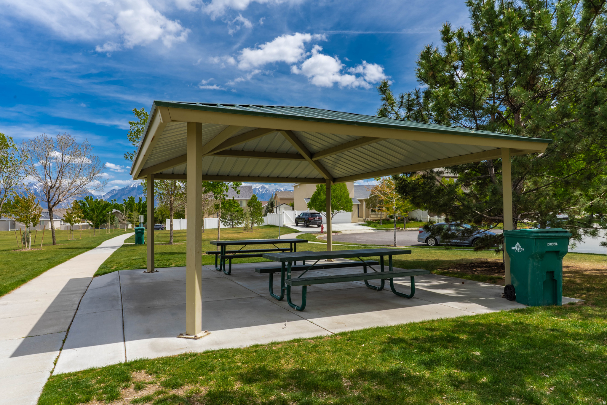 ASPEN SPRINGS - Residential