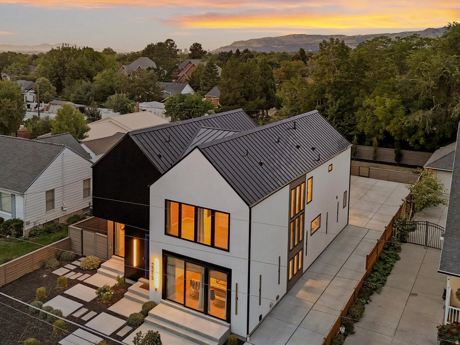 CANYON RIM - Residential