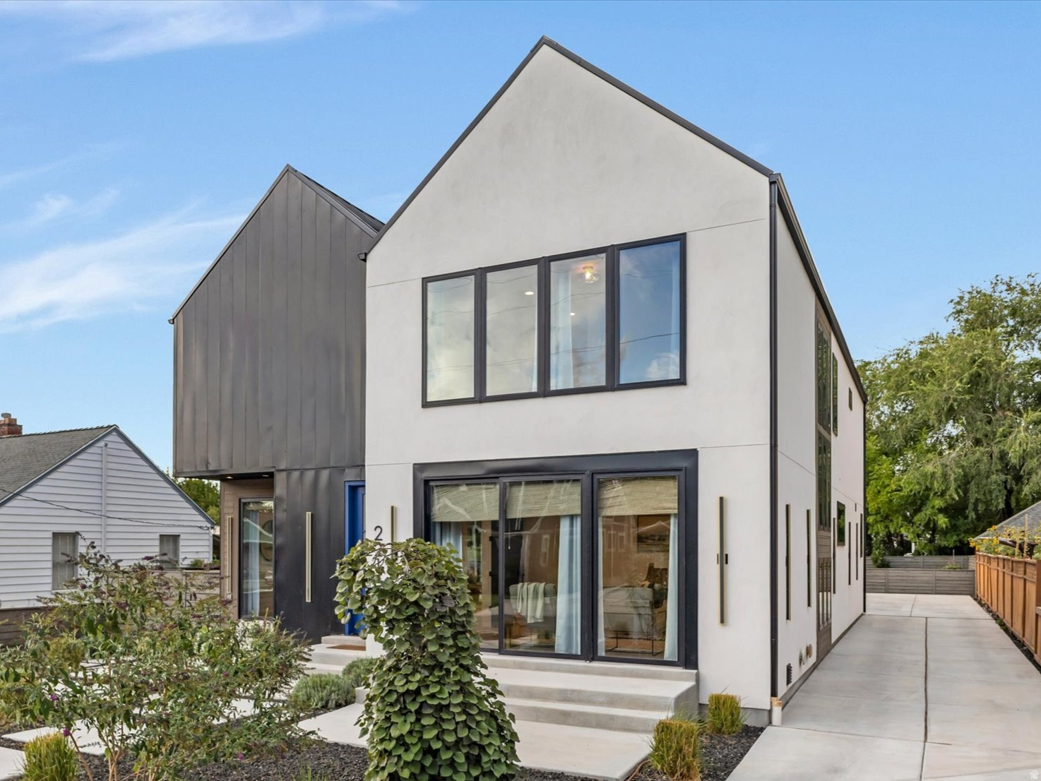 CANYON RIM - Residential