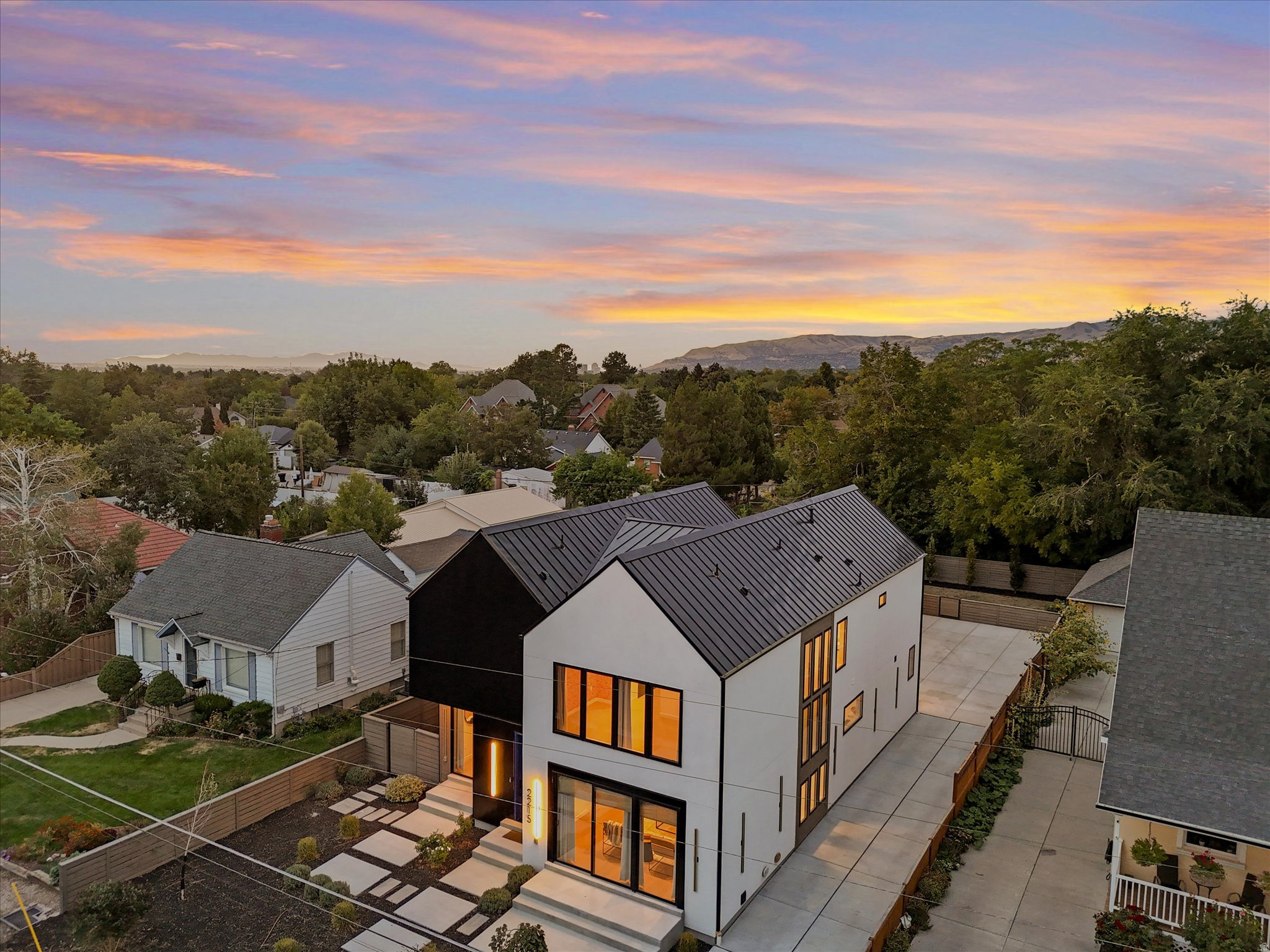 CANYON RIM - Residential