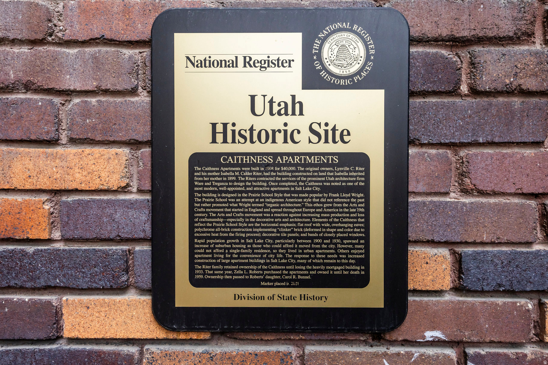 CAITHNESS CONDOMINIUM - Residential