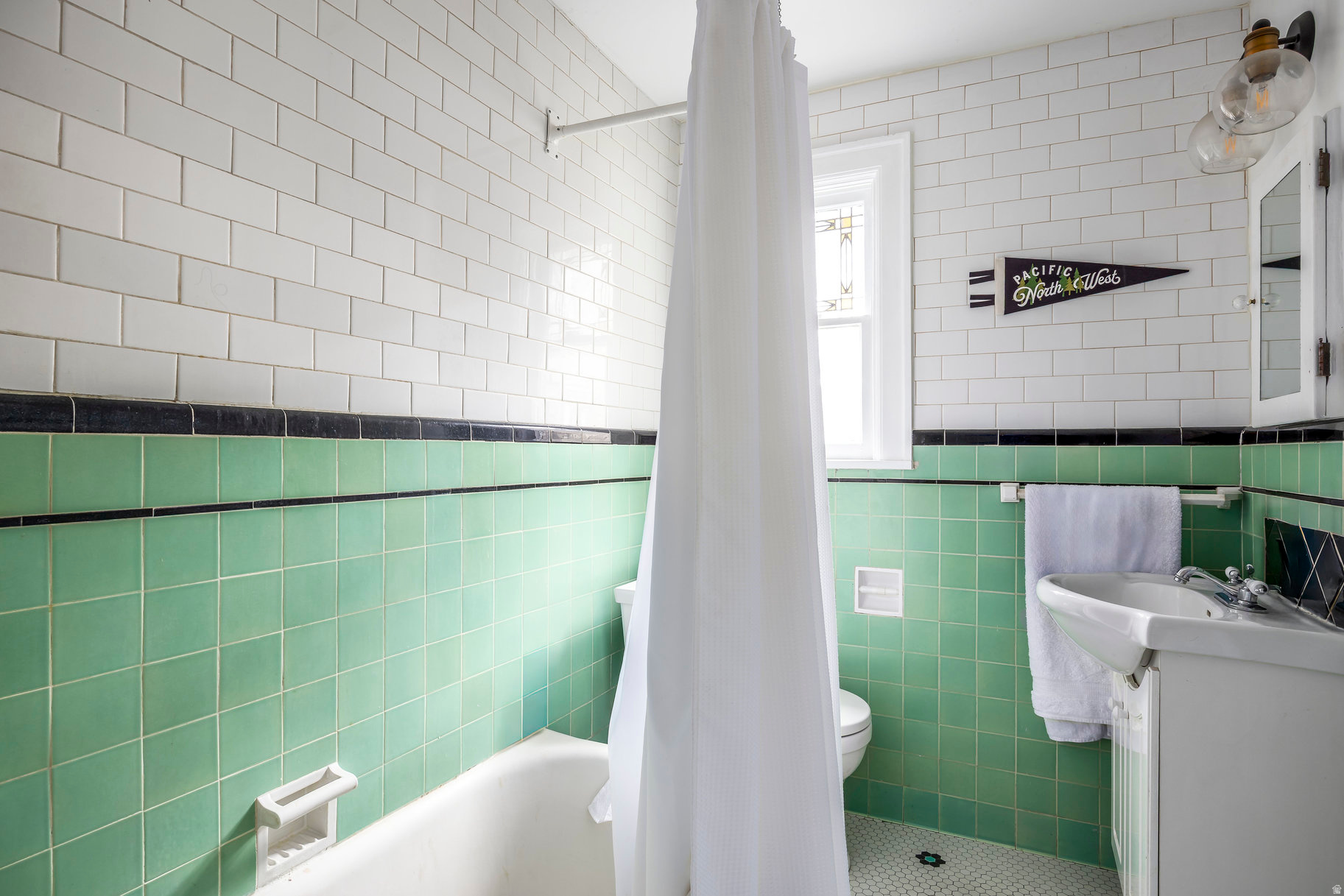 CAITHNESS CONDOMINIUM - Residential