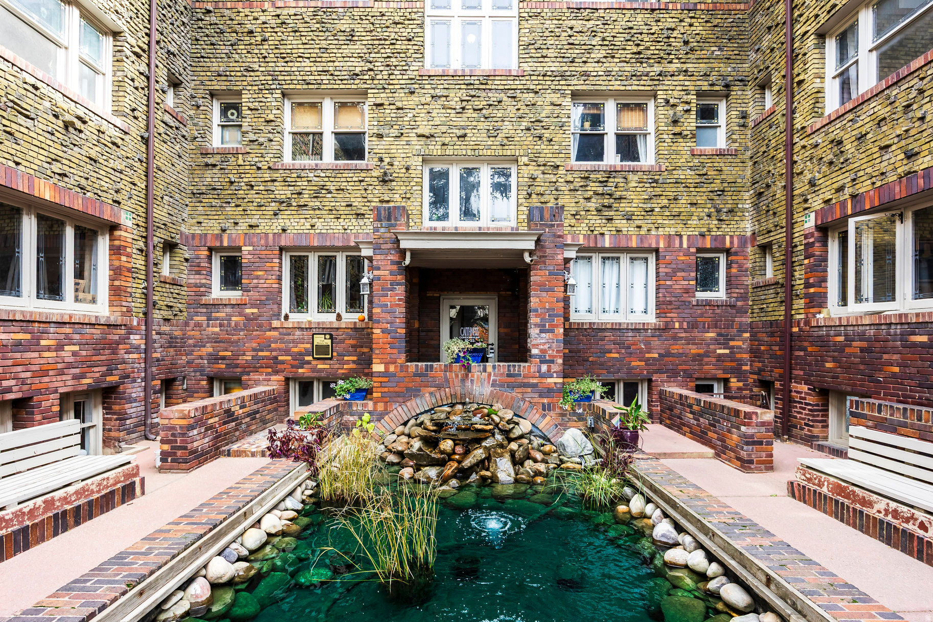 CAITHNESS CONDOMINIUM - Residential