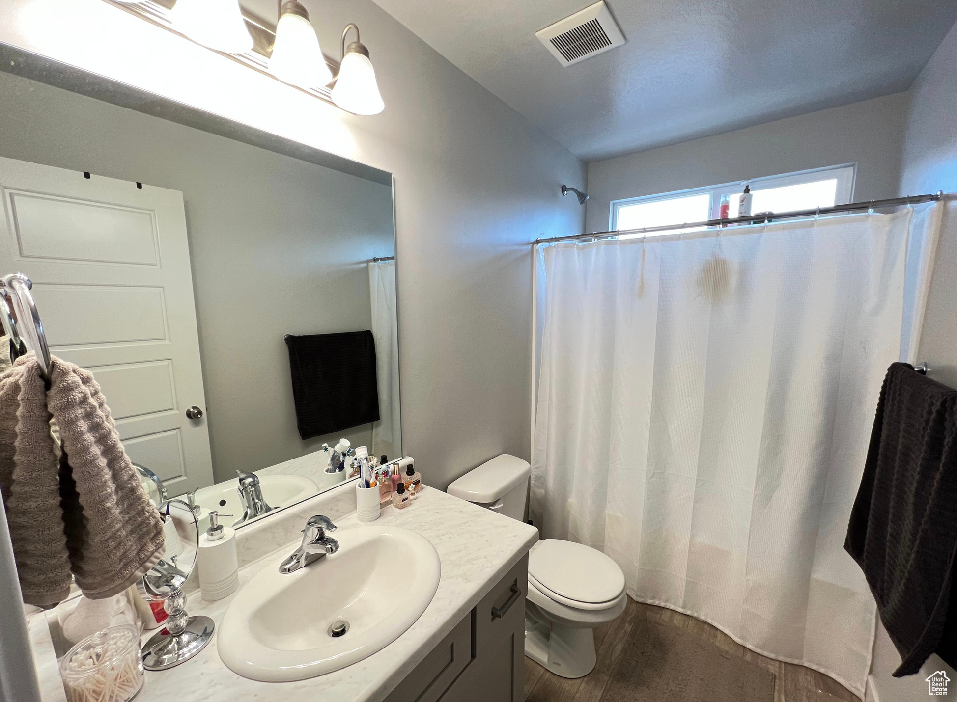 PARKSIDE - Residential Lease