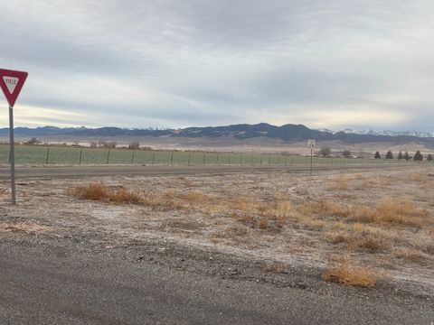 Photo of 375 400 S, Centerfield, UT 84622 (MLS # 2130873)