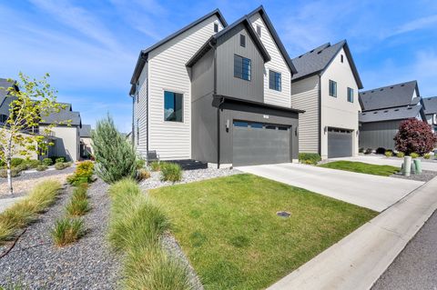 Tiny photo for 3109 N 325 W, Lehi, UT 84043 (MLS # 2154819)