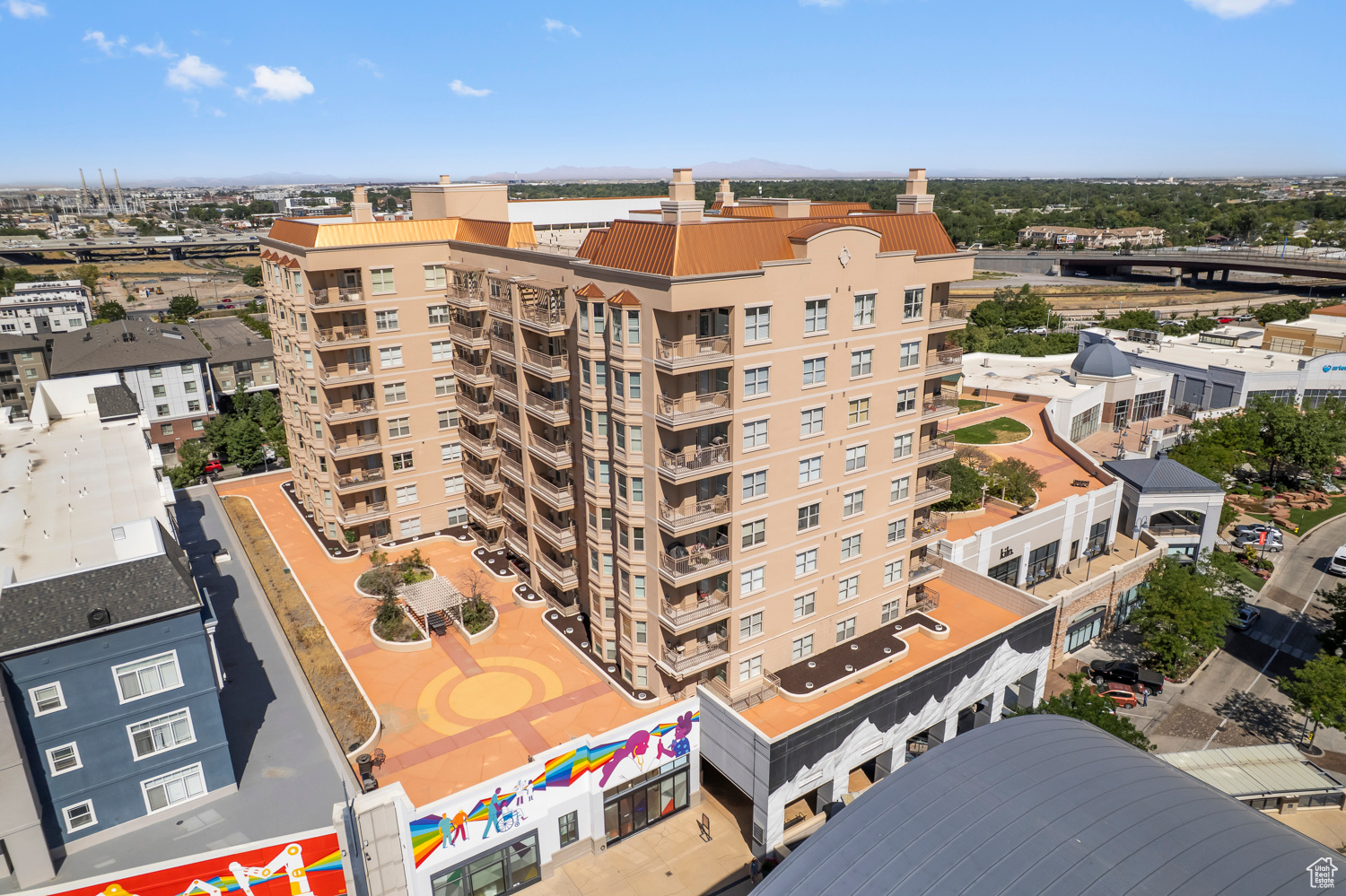 THE PARC AT GATEWAY - Residential