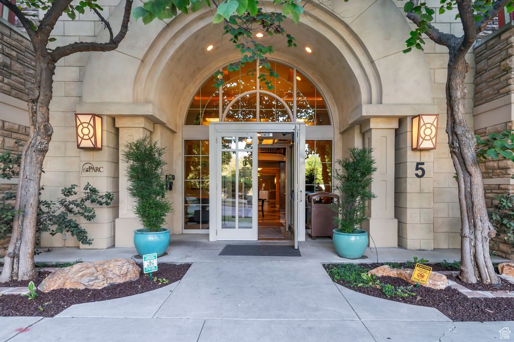 Photo of 5 S 500 W #712, Salt Lake City, UT 84101 (MLS # 2101008)